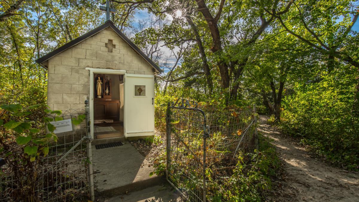 A chapel in the woods at Indian Lake County Park