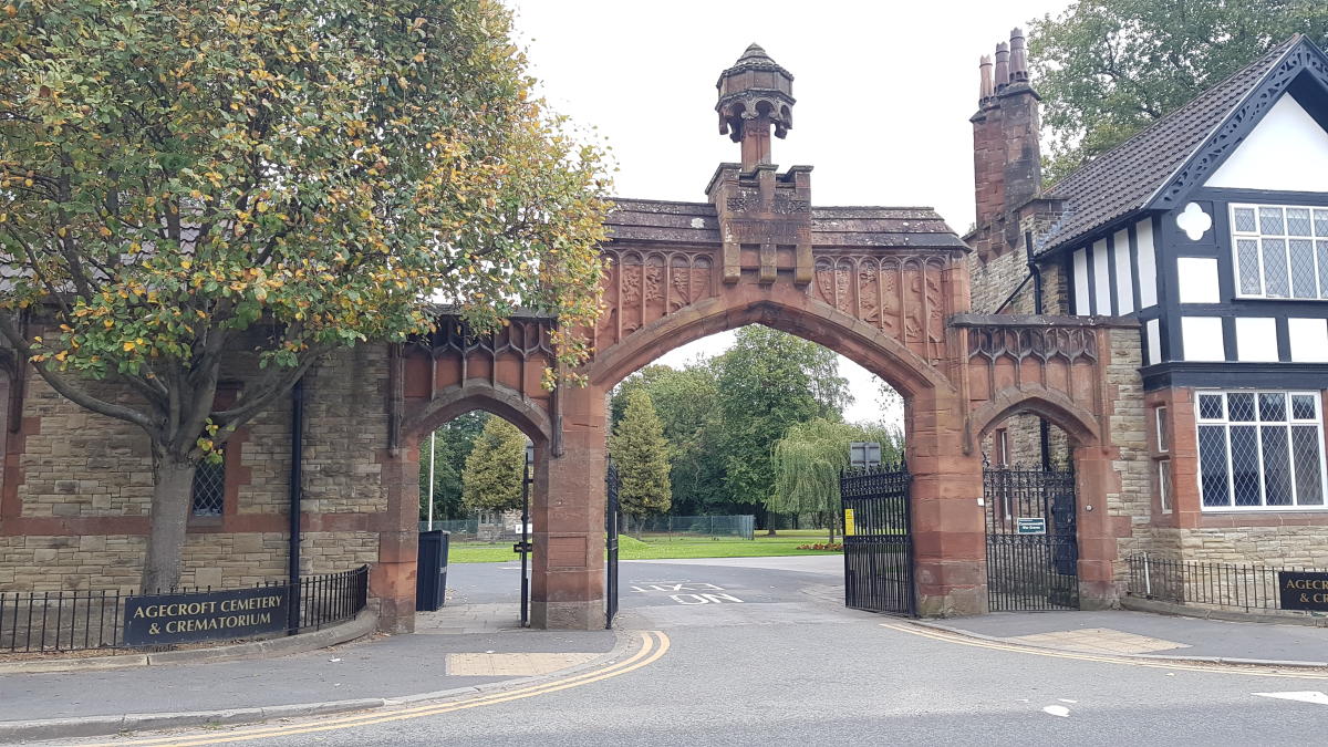 Agecroft Cemetary entrance