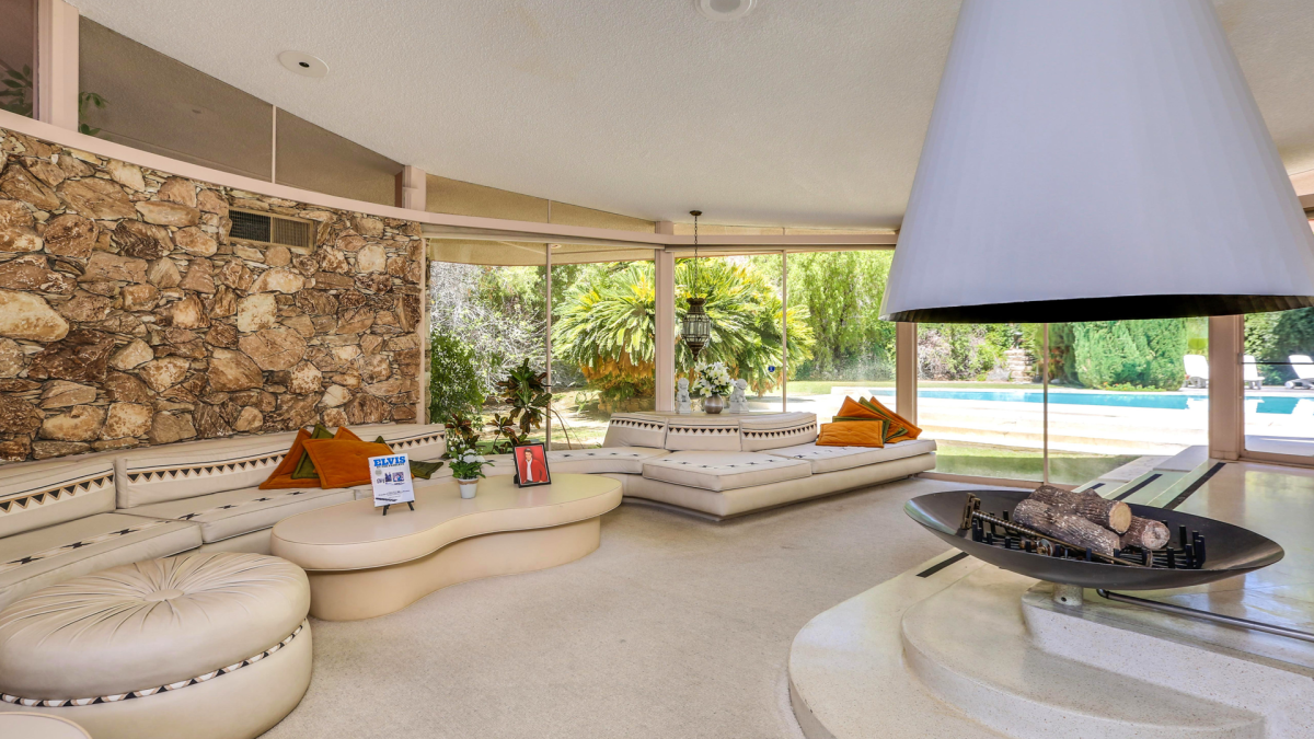 The House of Tomorrow living room.