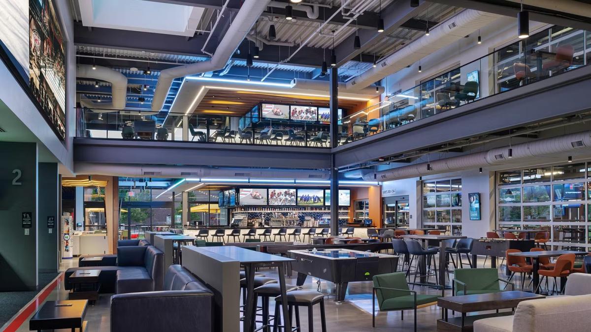 Top Golf interior