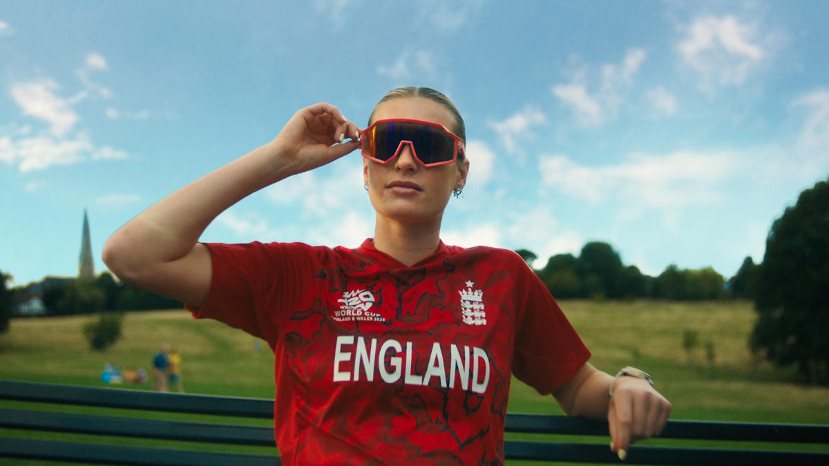 Lauren Bell England Cricket Team