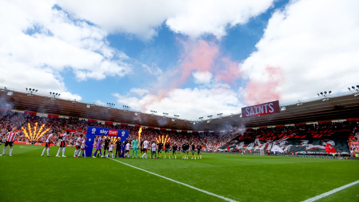 Southampton Saints on field at Southampton FC