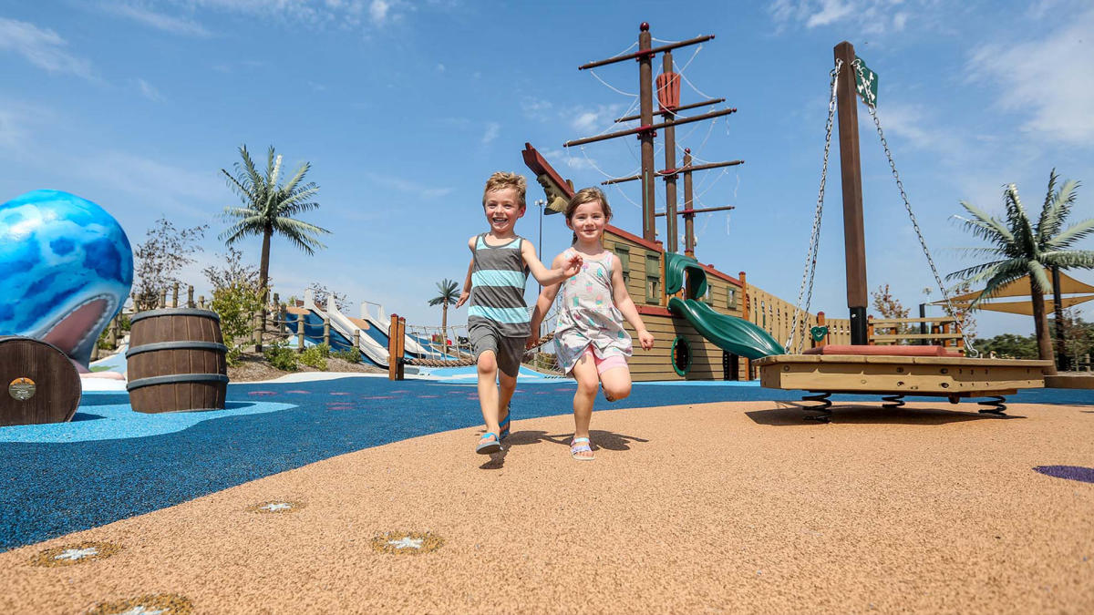 Kids running at Bellaboos Play and Discovery Center