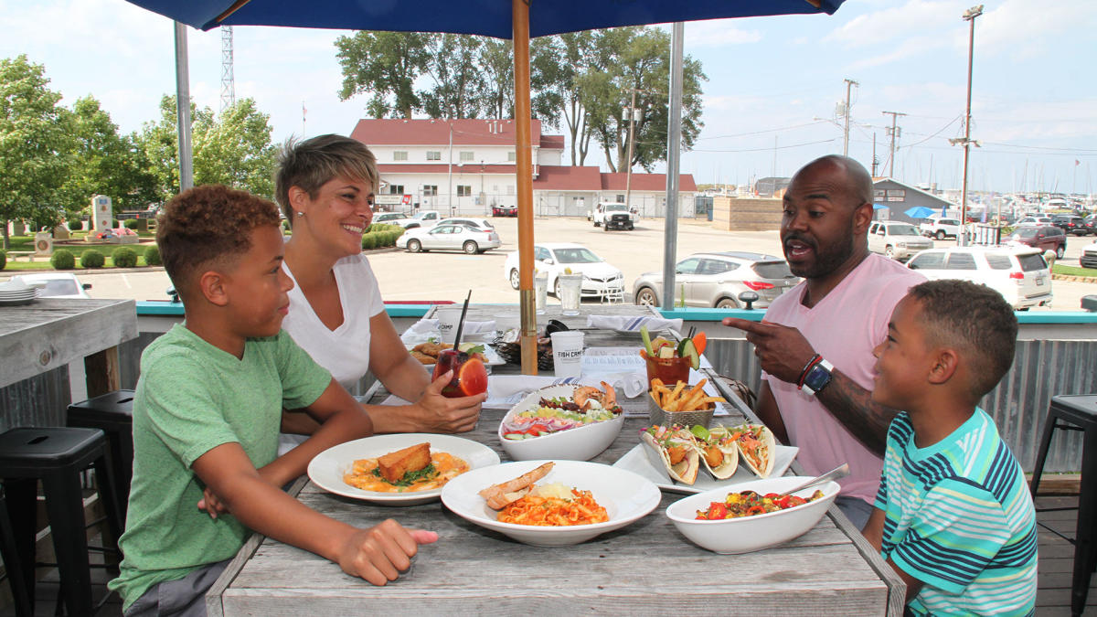Family eating at Bartlett's Fish Camp Michigan City