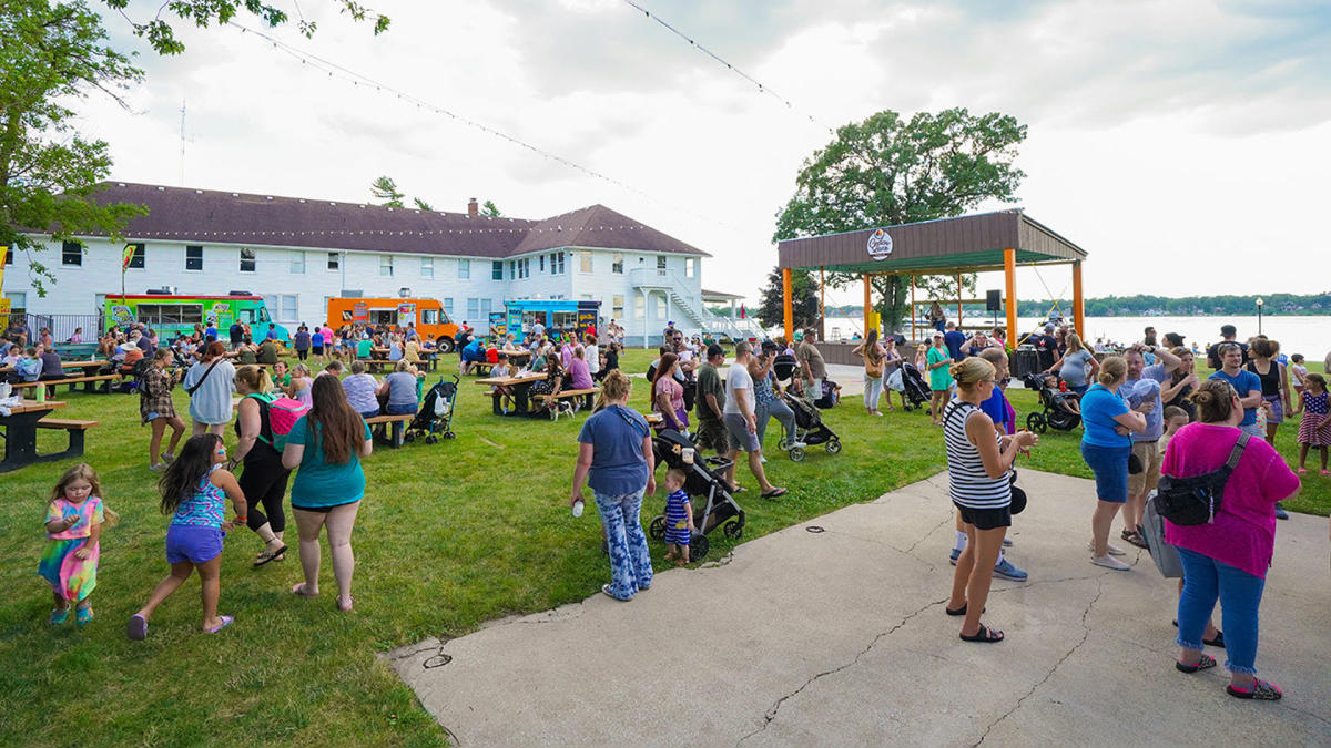Cedar Lake Farmers Market
