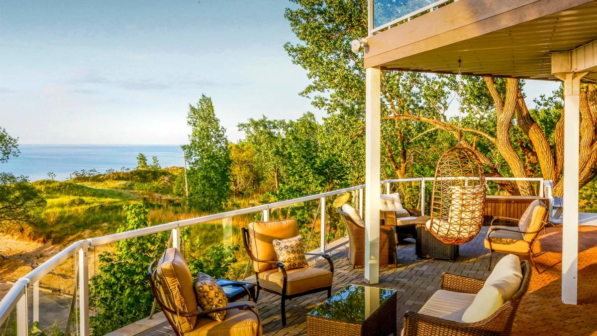 Miller Beach Vacation Rentals - Beach House Villa on Lake Michigan