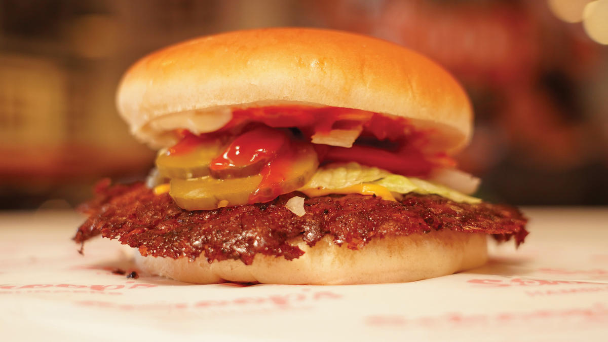 Schoop's Highland Cheeseburger
