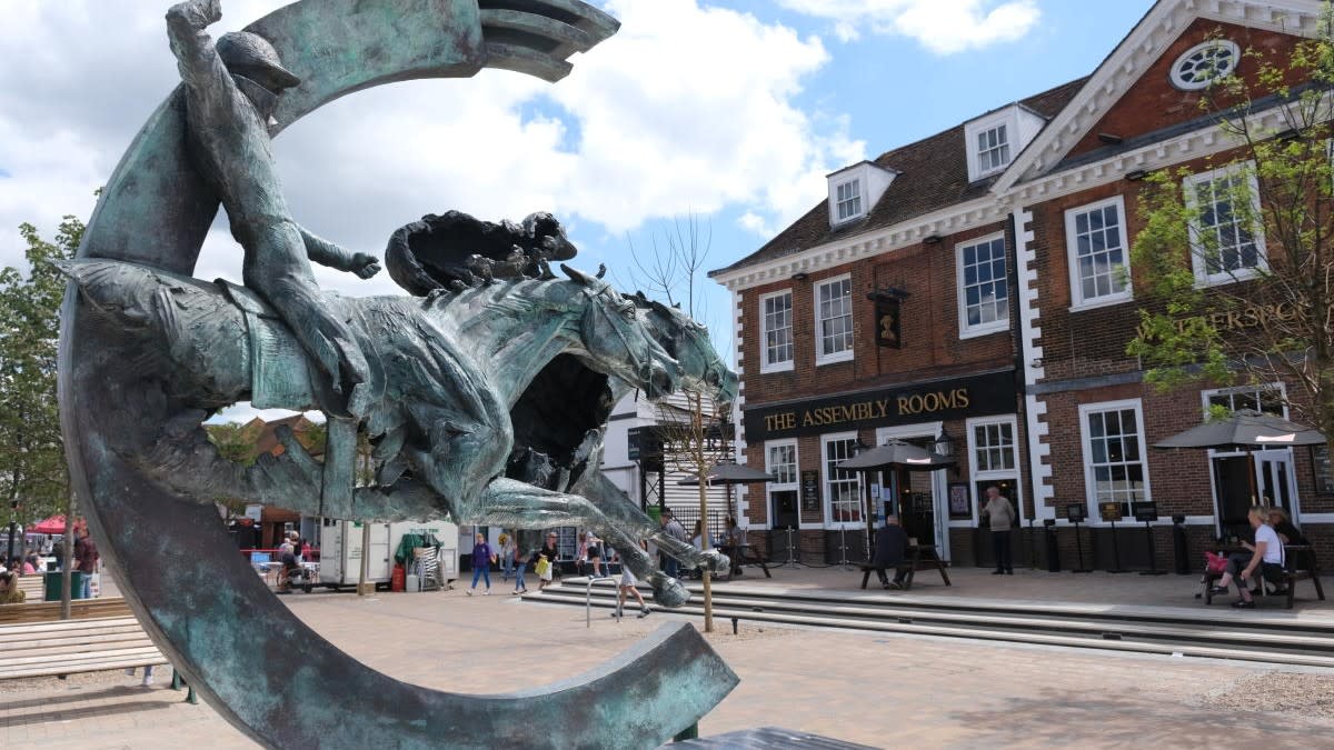 Horse racing sculpture at Epsom