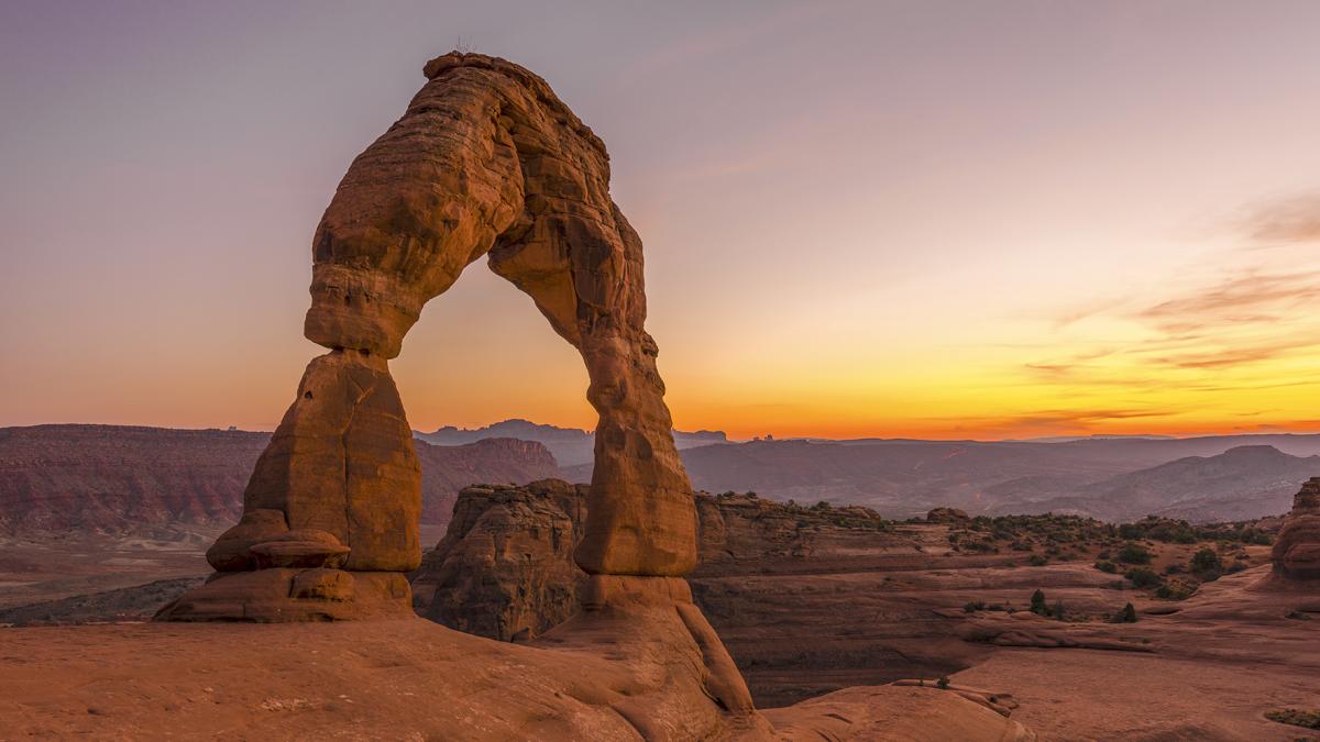 Delicate Arch at sunset in Arches National Park