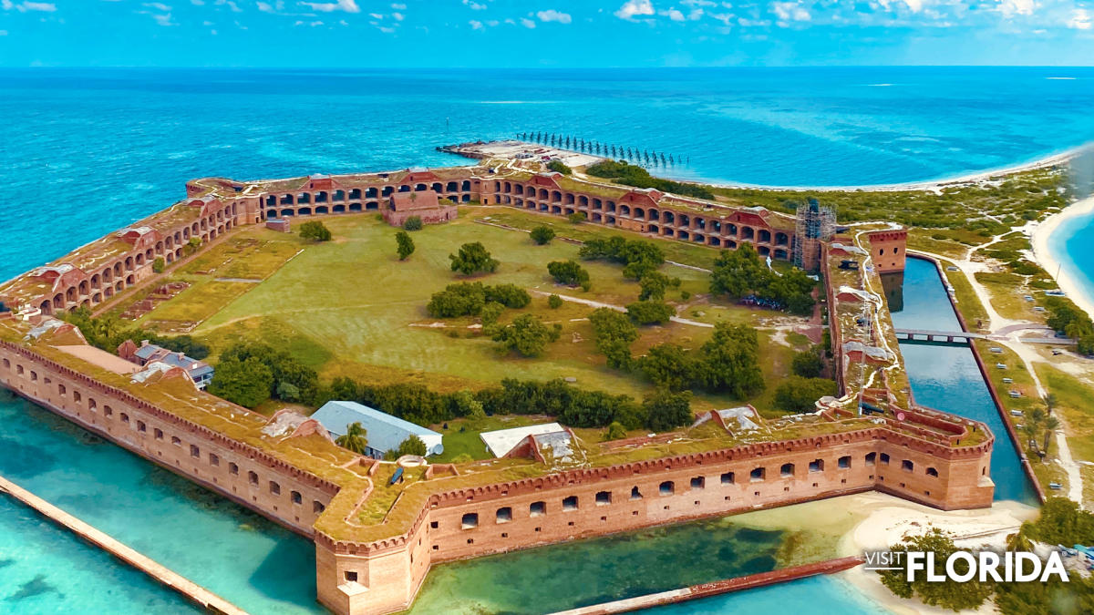 VISITFLORIDA Backgrounds Dry Tortugas