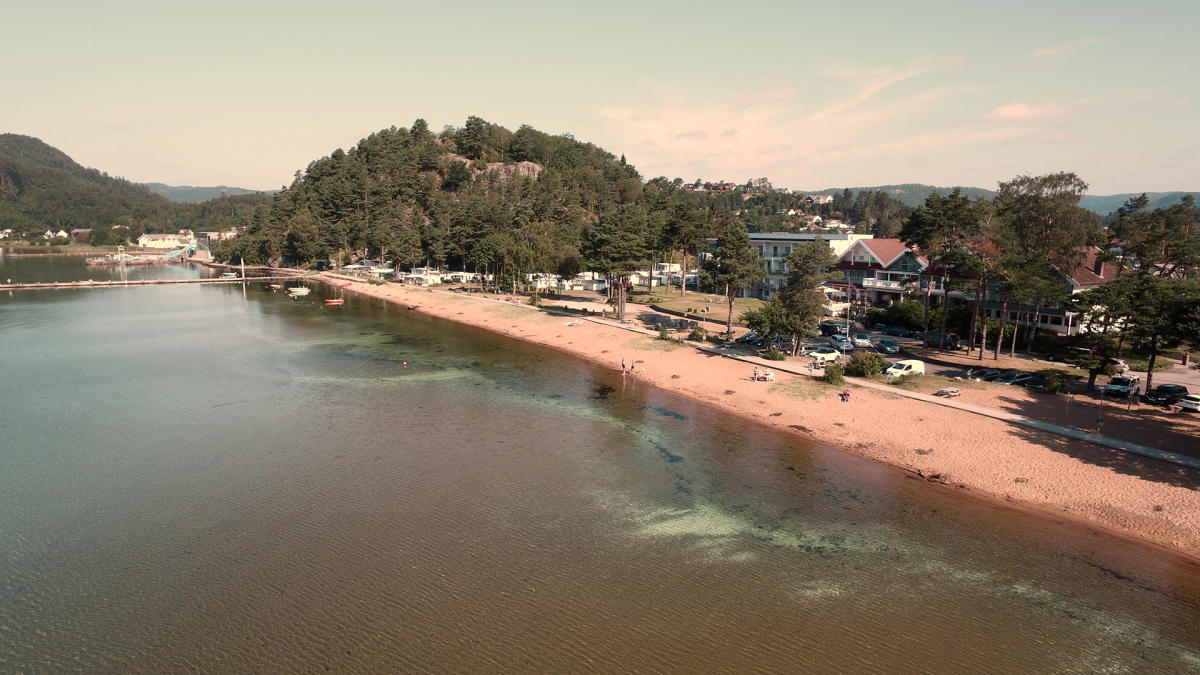 Lomsesanden, South Cape Collection