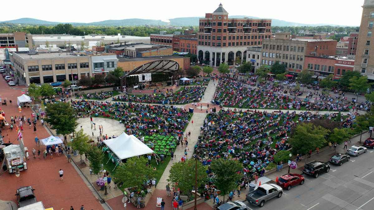 Concert on the Square