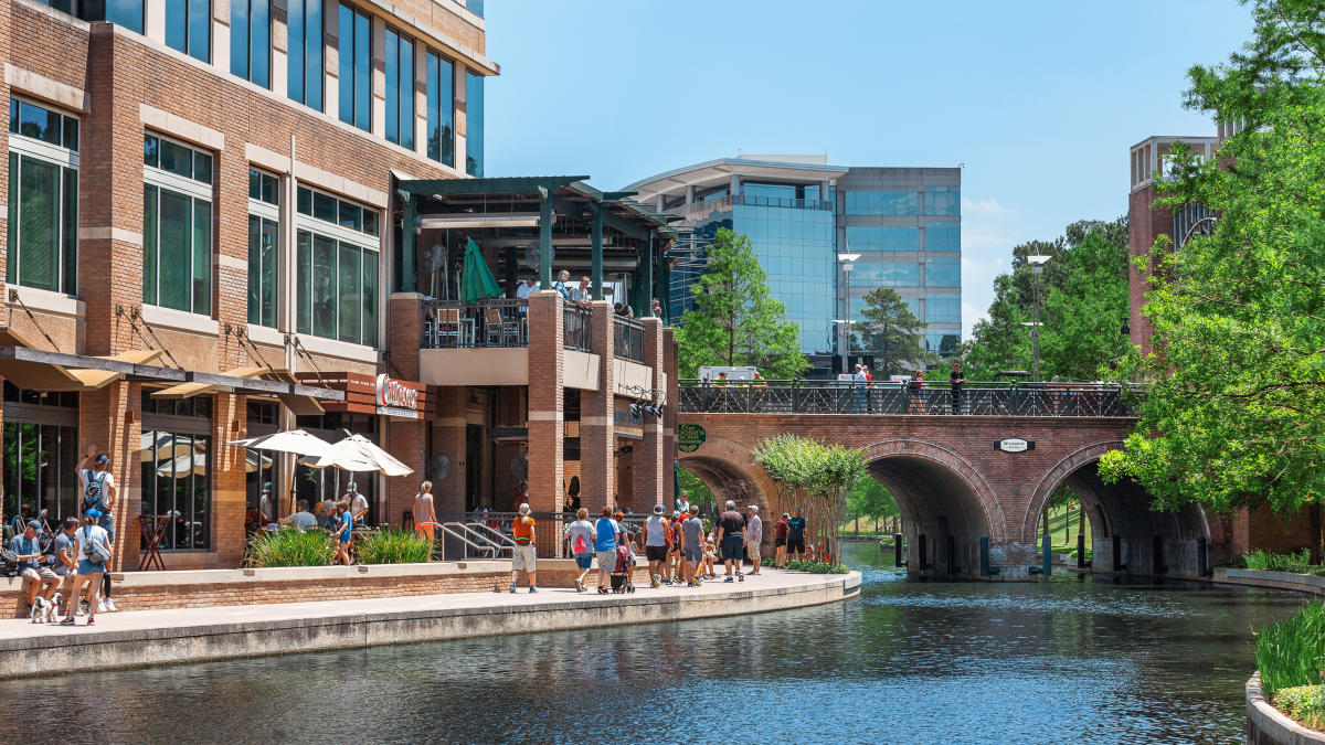 The Woodlands Waterway Tunnels at Waterway Avenue