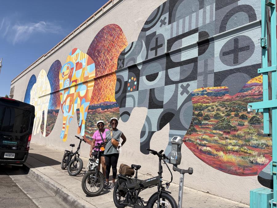 Routes Tourists in front of El Rey Mural - Route 66 Remixed