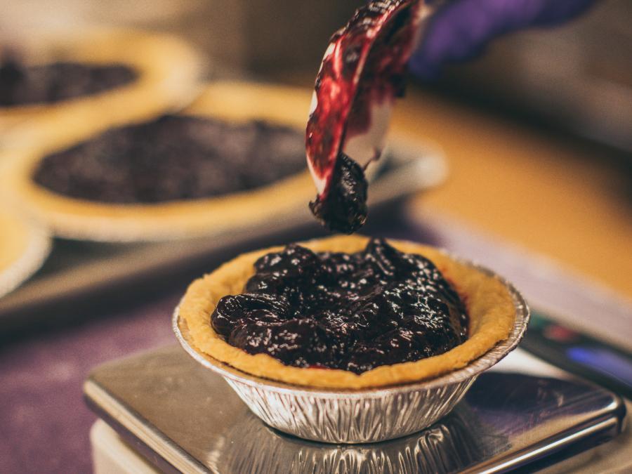 making-of-grape-pie