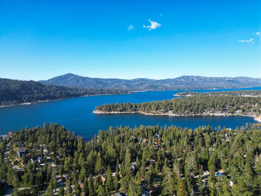 Obove image of Big Bear lake