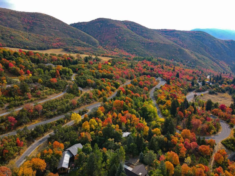 Alpine Loop Fall Time Drone Shot