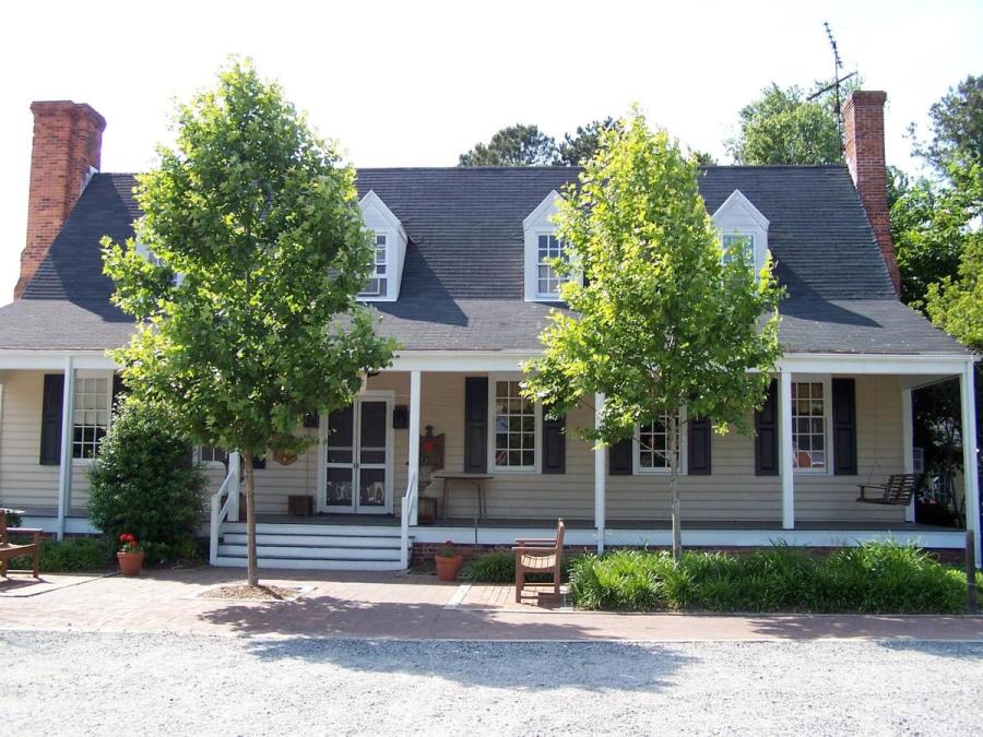 Old Chickahominy House