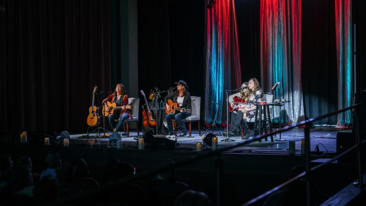 chicks with hits at the state theater