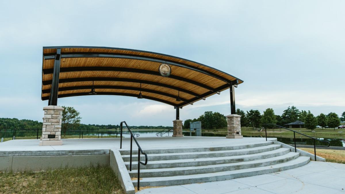 empty bandstand at freeman lake park