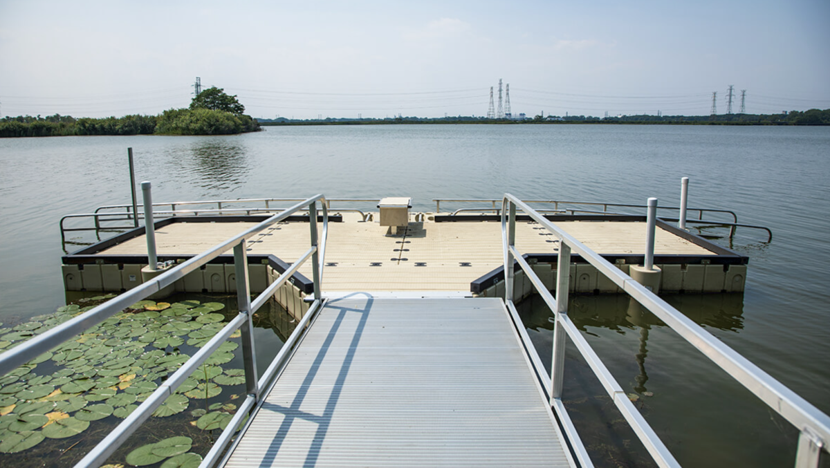 Pier at Wolf Lake in Hammond, Indiana