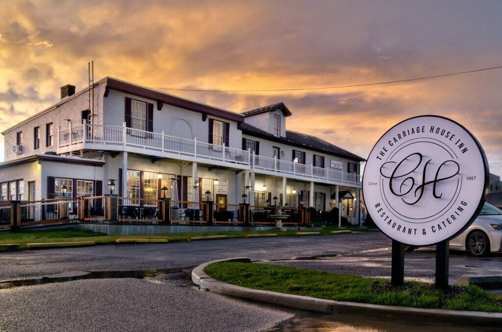 Carriage House Inn