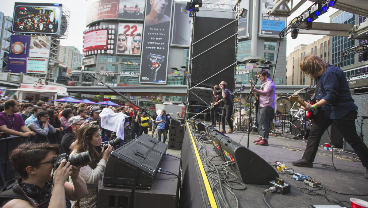 Yonge-Dungas Square