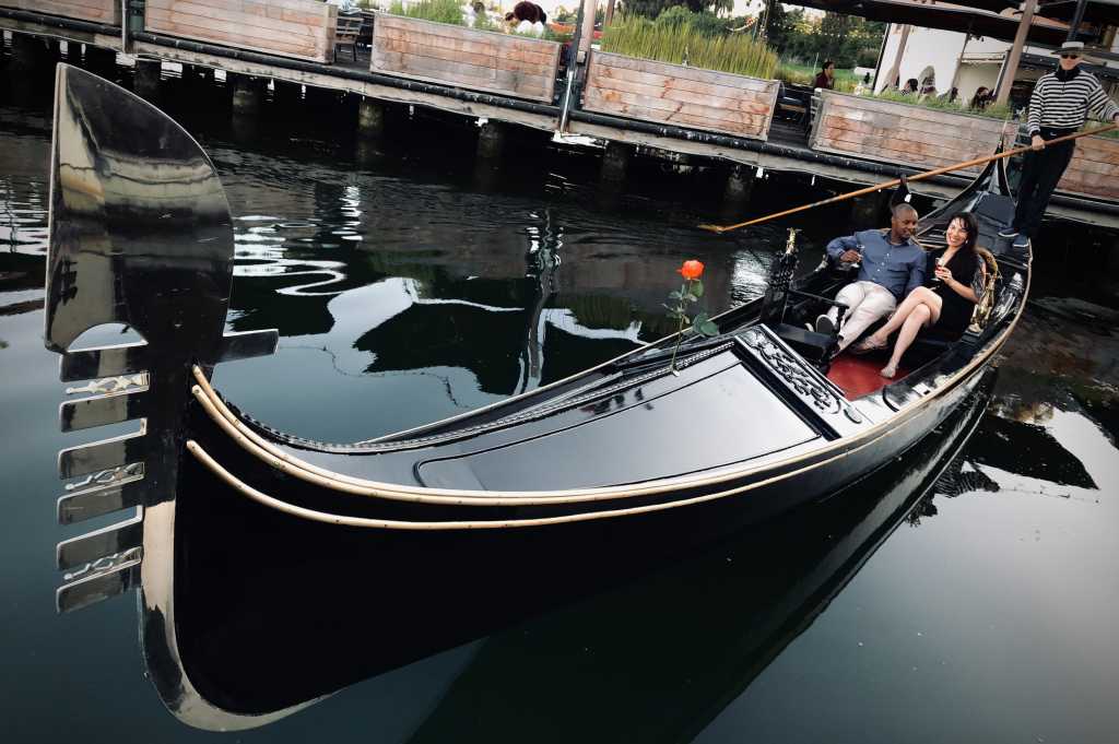 Dolce Vita Gondola Lake Merritt