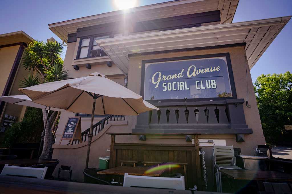 Front of restaurant
