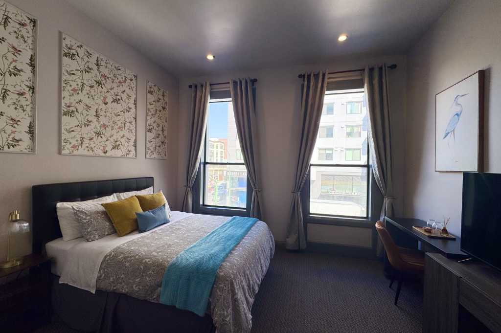 Boutique Hotel in Downtown Oakland