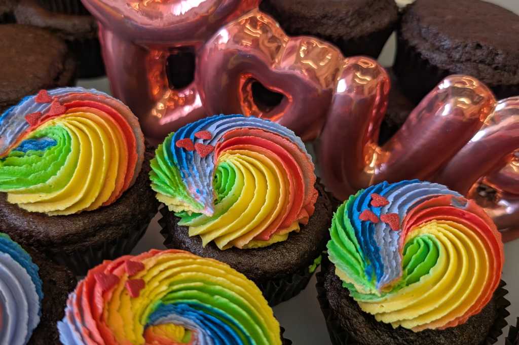 Angel Cakes orw 25