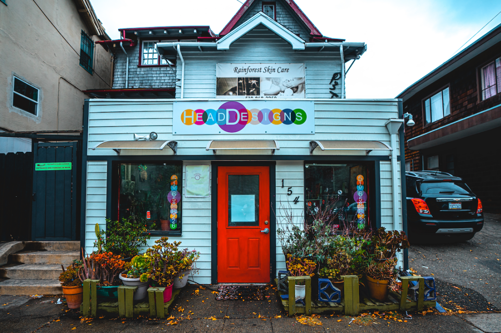 Head Designs exterior