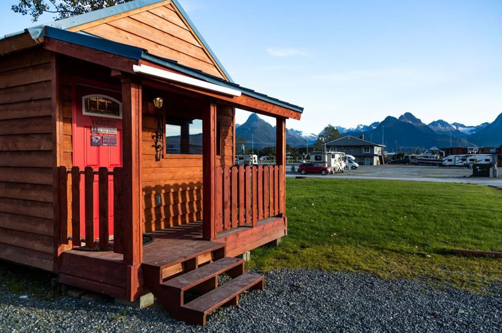 Deluxe Cabin Exterior