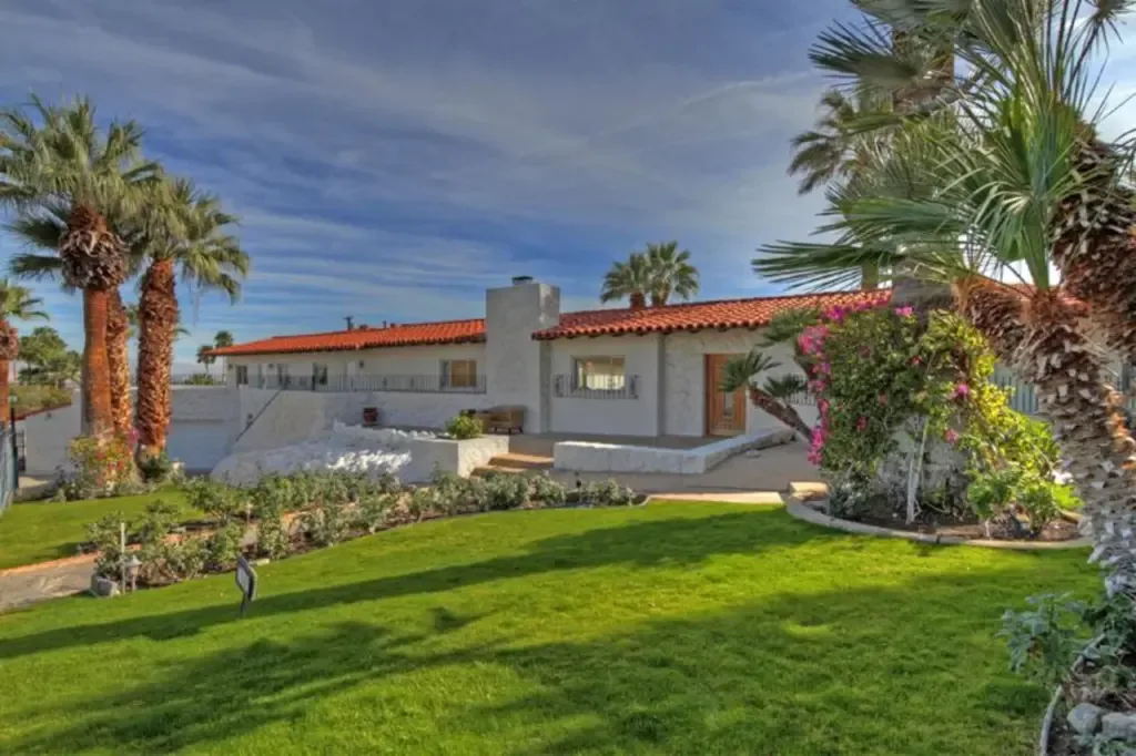 Elvis Chino Canyon House
