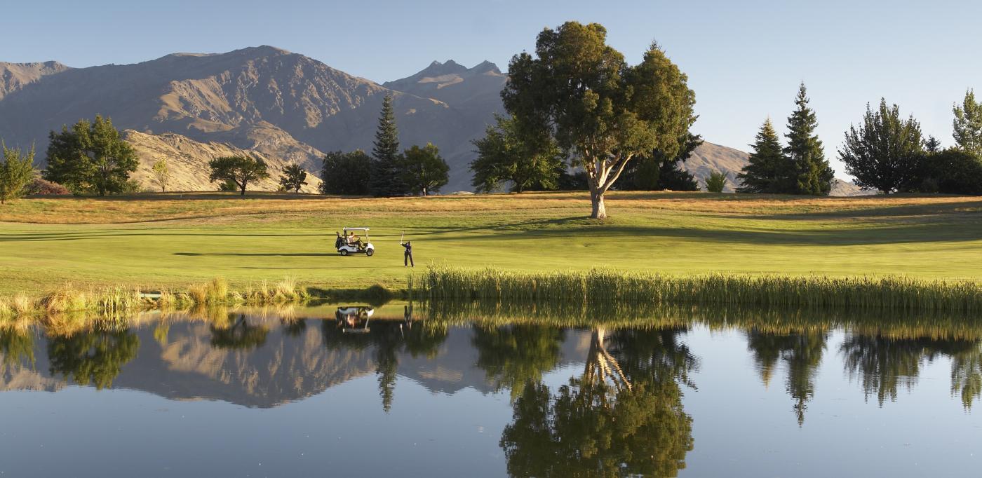 Golfer playing at Millbrook Resort