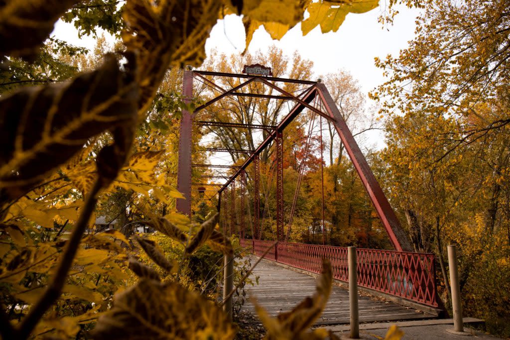 Old Chinworth Bridge Trail