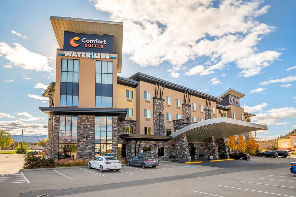 Comfort Suites