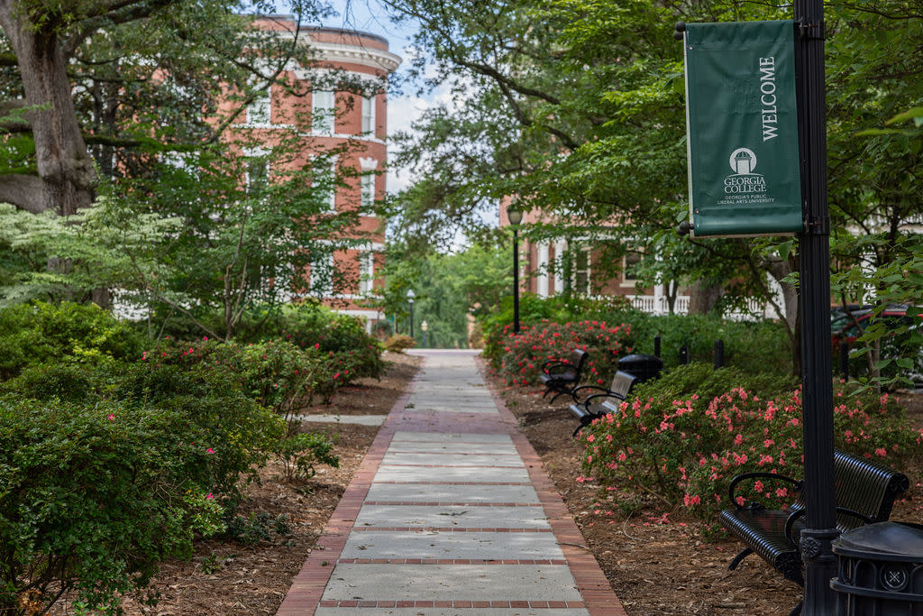 Georgia College Walkway
