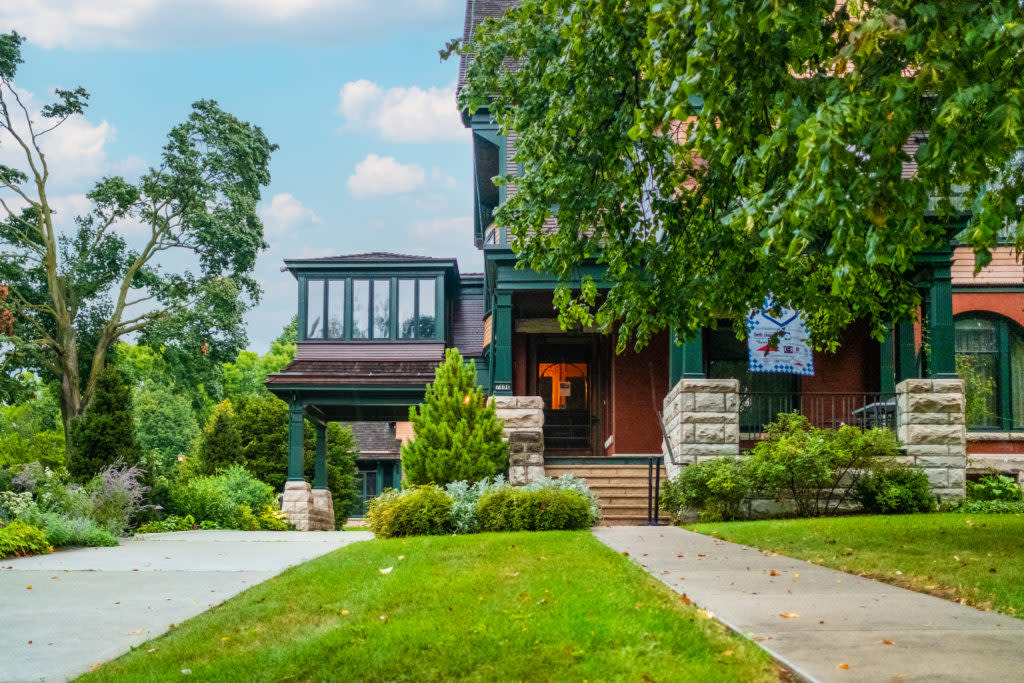 Exterior of Kneeland-Walker House in Wauwatosa