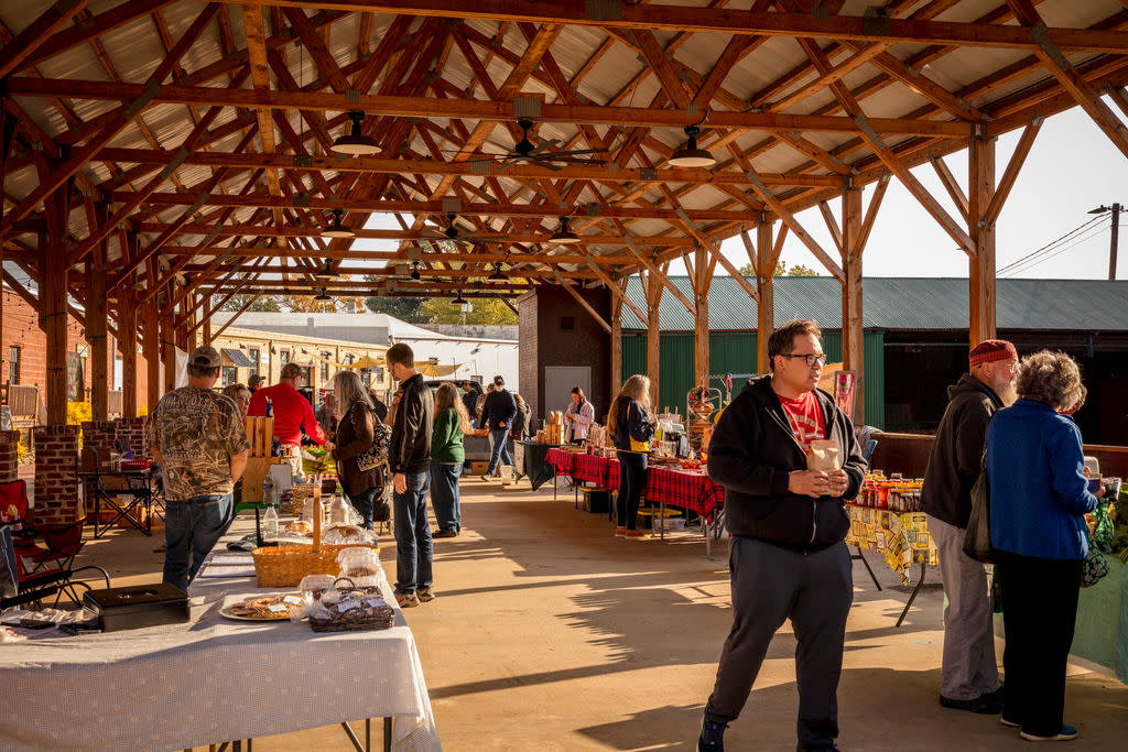 People at the Salisbury Farmers Market