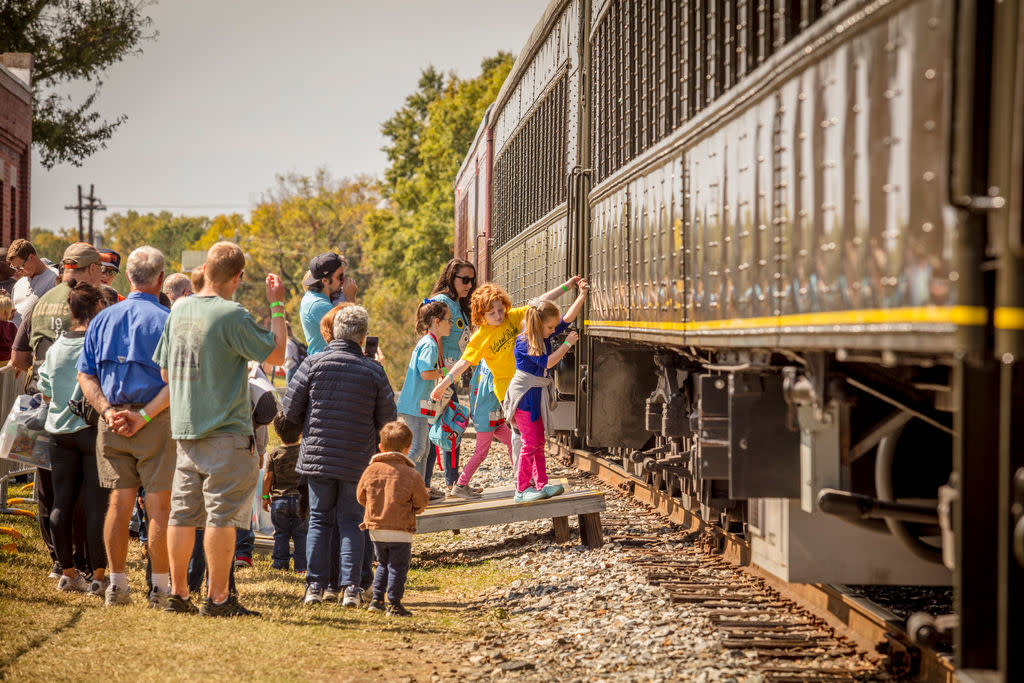Families boarding train at Day Out with Thomas