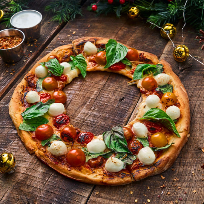 Chilled Season's Eatings Baily's Wreath Pizza