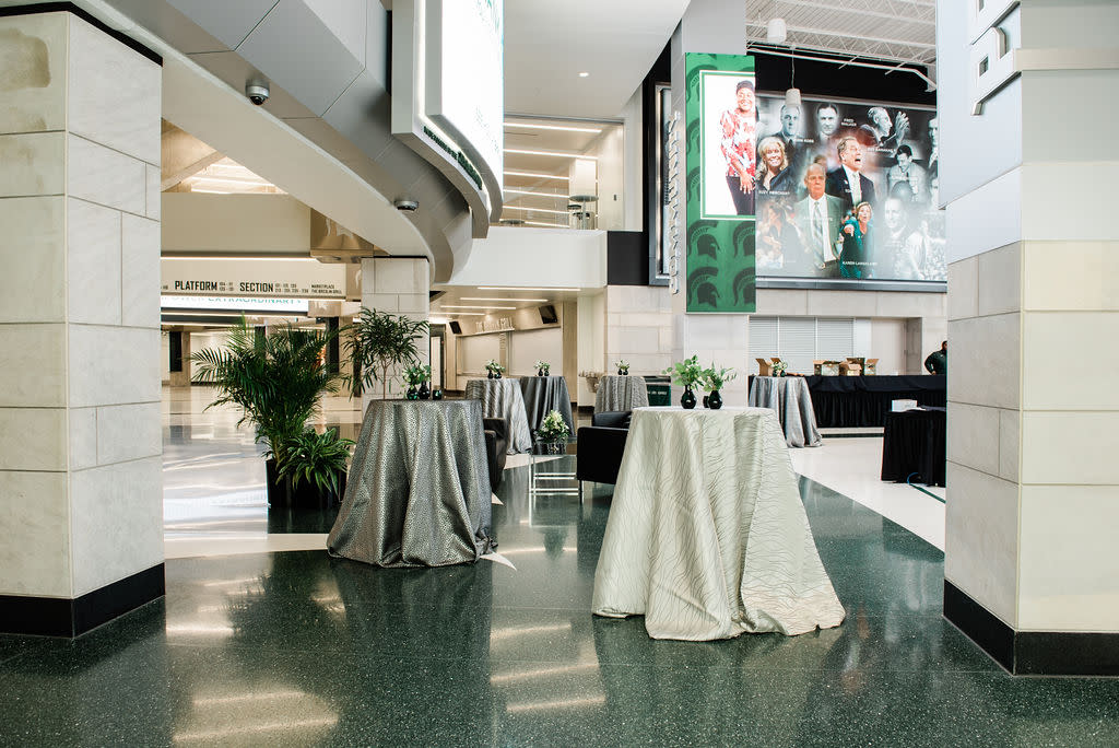 Banquet tables