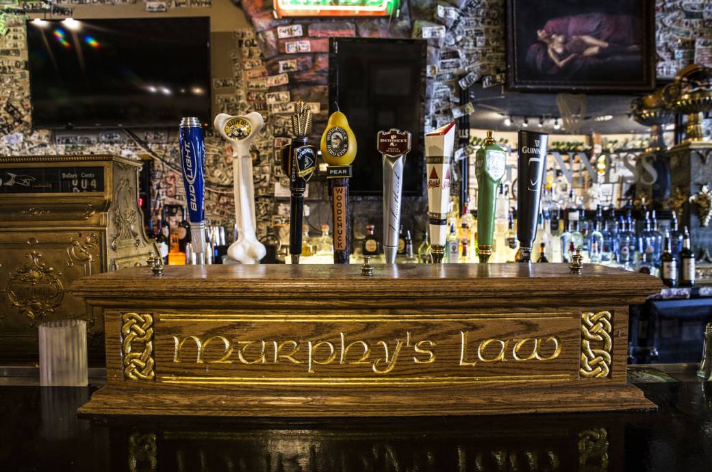 Murphy's Law Irish Pub - Bar