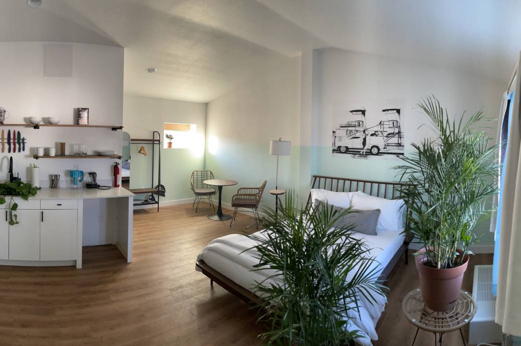 The Aloha Hotel - Interior