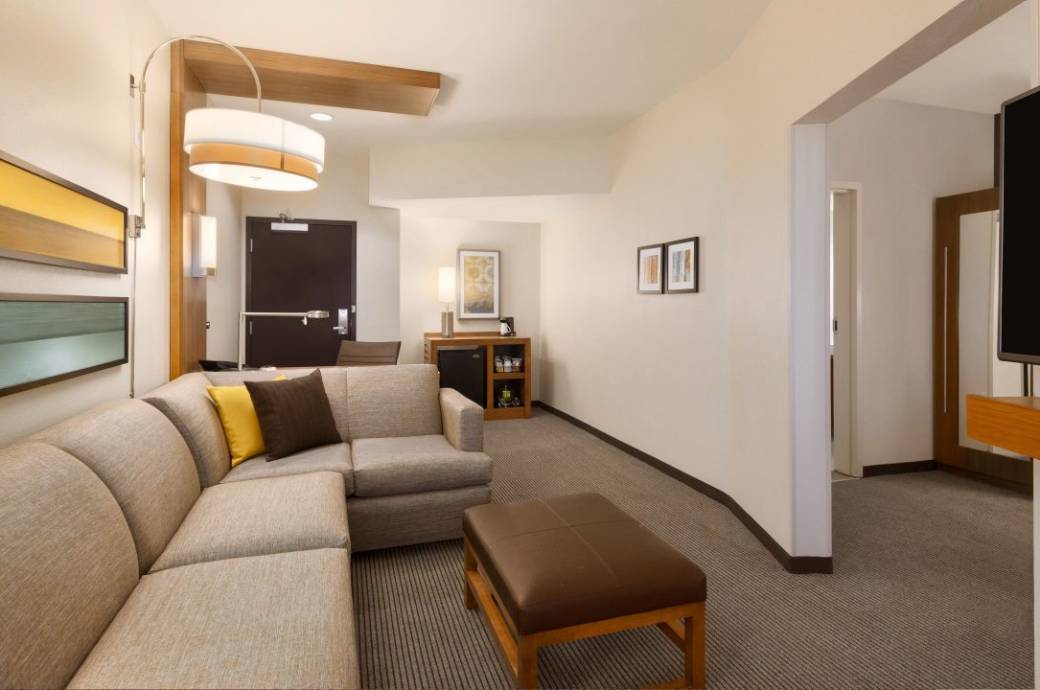Hyatt Place Phoenix Chandler Fashion Center Living Room