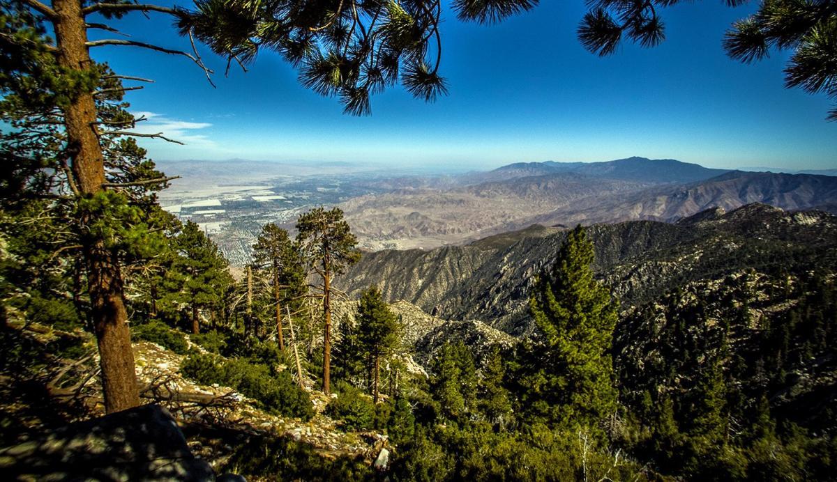 Breathtaking view of San Jacinto Mountains