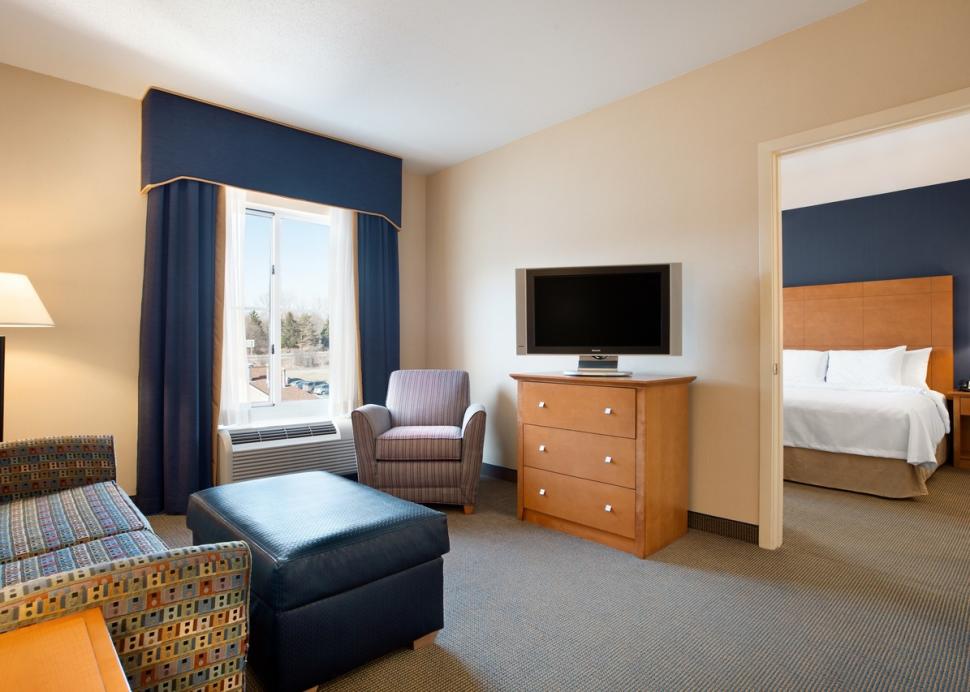 King 1 Bedroom Suite