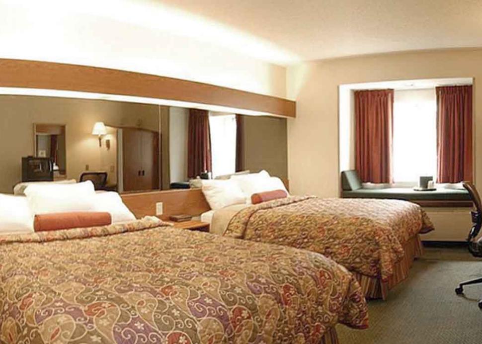Inn_atthe_Finger_lakes_dbl_room copy.jpg