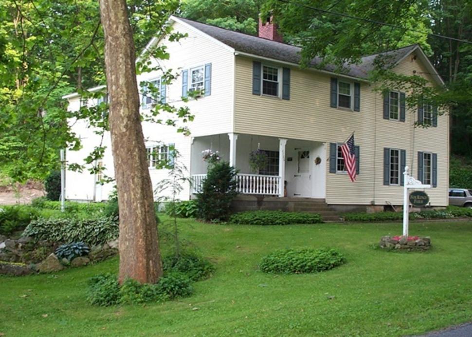 Fox Ridge B&B - house, front.jpg